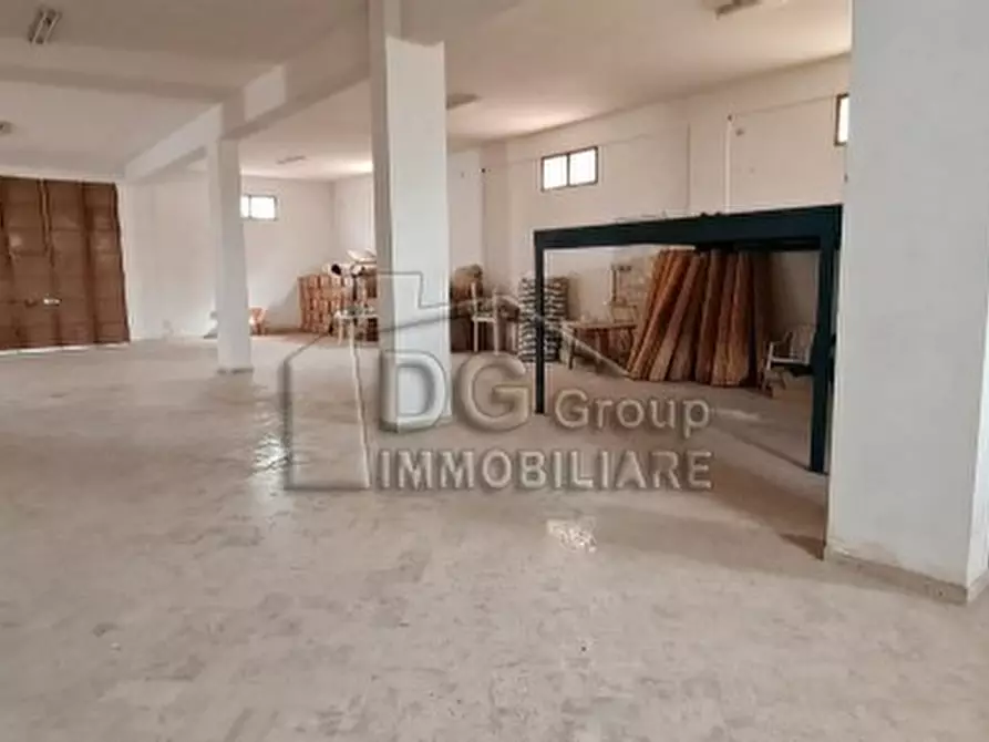 Immagine 2 di Negozio in vendita  a Alcamo