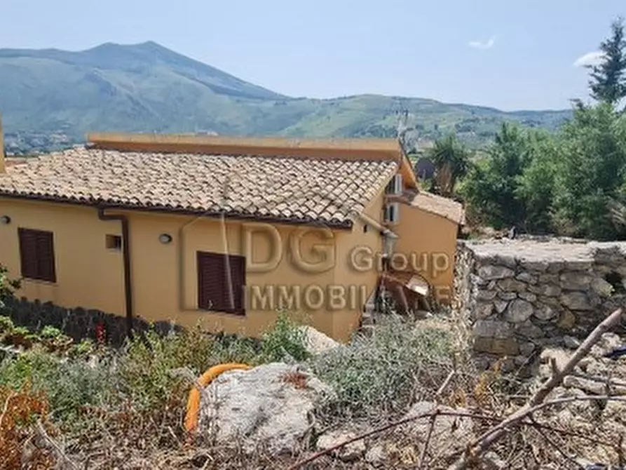 Immagine 2 di Villa in vendita  a Castellammare Del Golfo