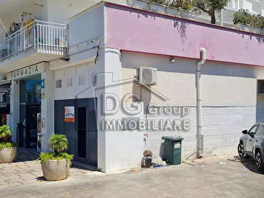 Immagine 4 di Negozio in affitto  a Alcamo