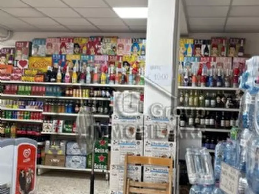 Immagine 4 di Negozio in vendita  a Alcamo