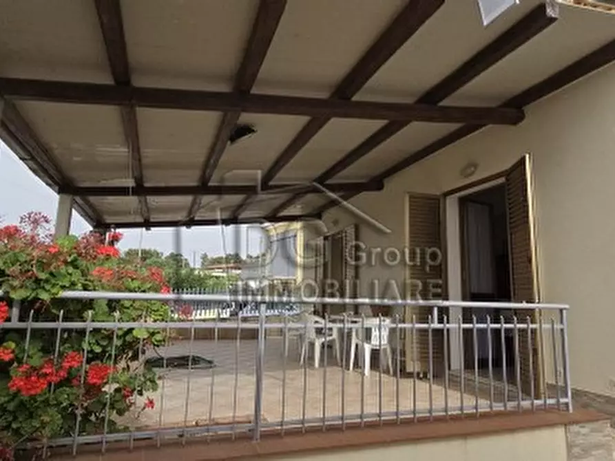 Immagine 2 di Villa in vendita  a Alcamo