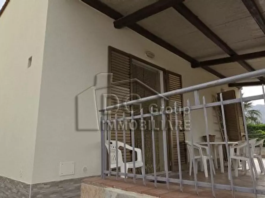 Immagine 3 di Villa in vendita  a Alcamo