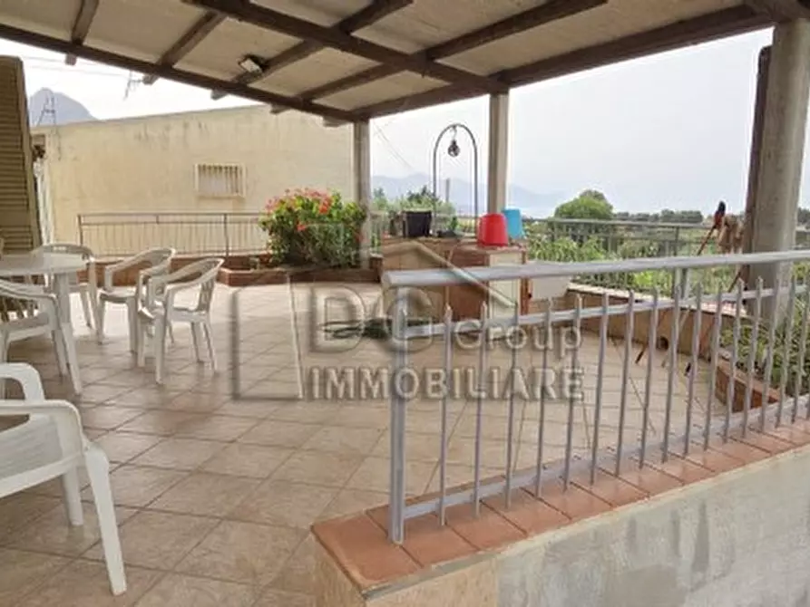 Immagine 4 di Villa in vendita  a Alcamo