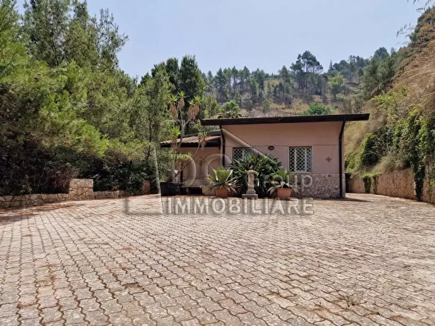 Immagine 3 di Villa in vendita  a Alcamo