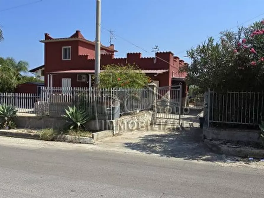 Immagine 2 di Villa in vendita  a Alcamo