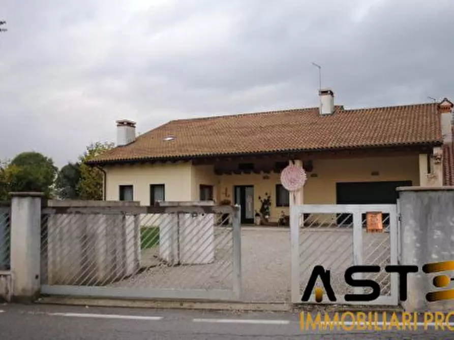 Immagine 1 di Appartamento in vendita  6 a Rossano Veneto