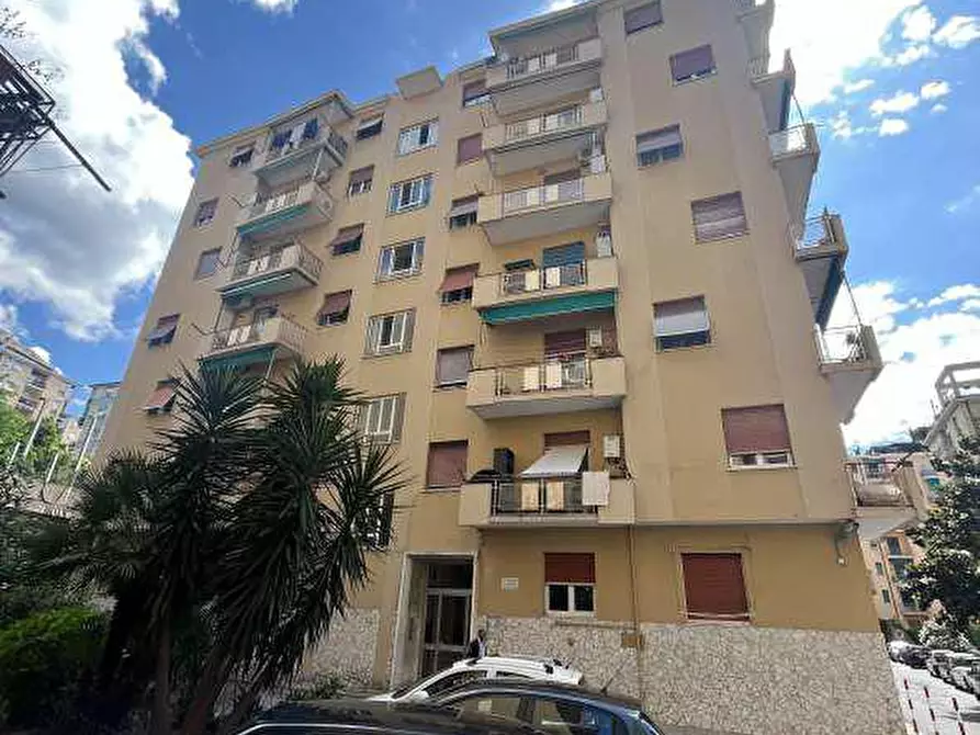 Immagine 1 di Appartamento in vendita  11 a Genova