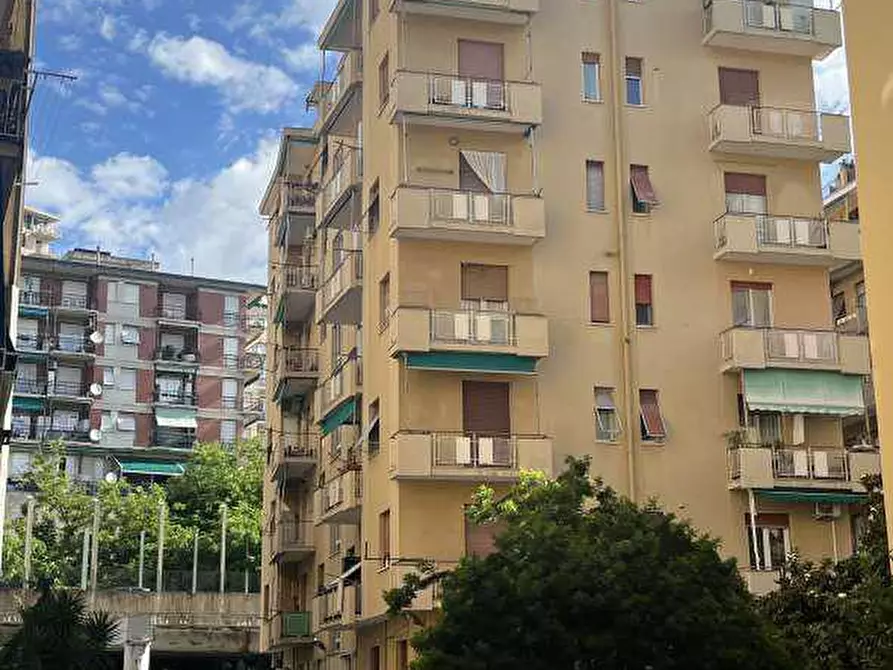 Immagine 2 di Appartamento in vendita  11 a Genova