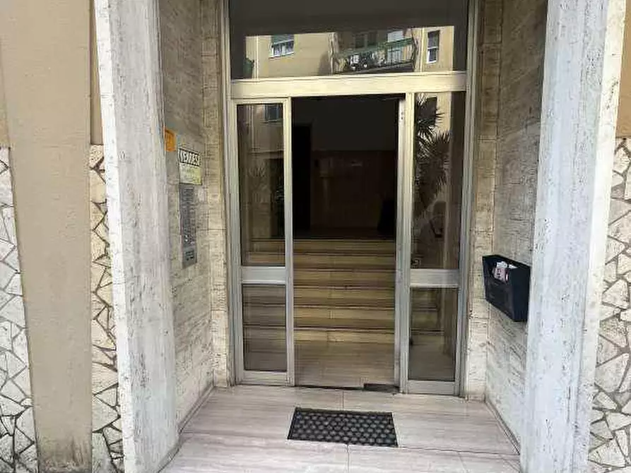 Immagine 3 di Appartamento in vendita  11 a Genova