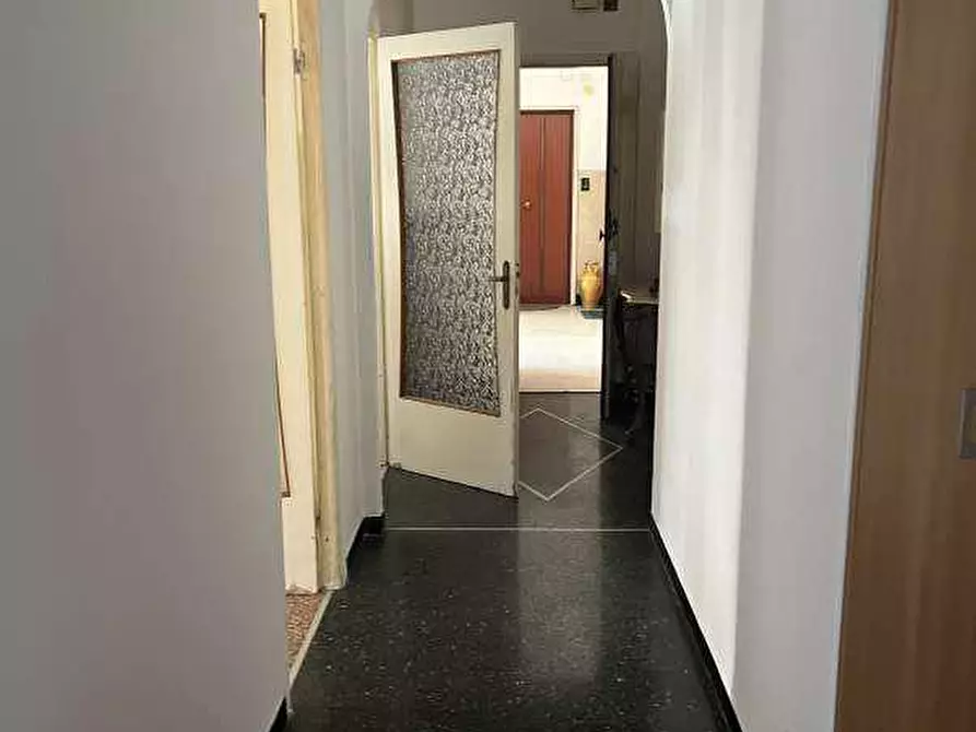 Immagine 6 di Appartamento in vendita  11 a Genova