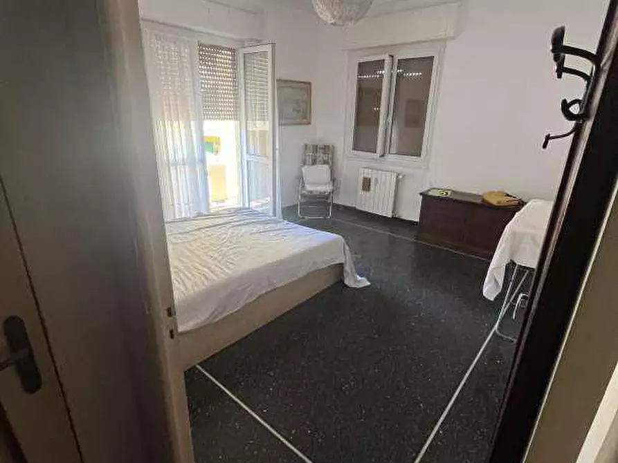 Immagine 10 di Appartamento in vendita  11 a Genova