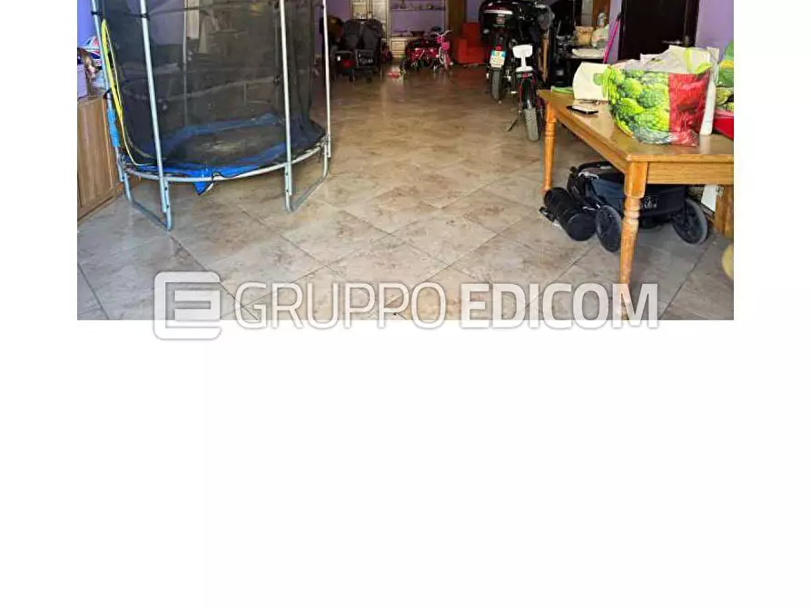 Immagine 10 di Appartamento in vendita  18 a Torremaggiore