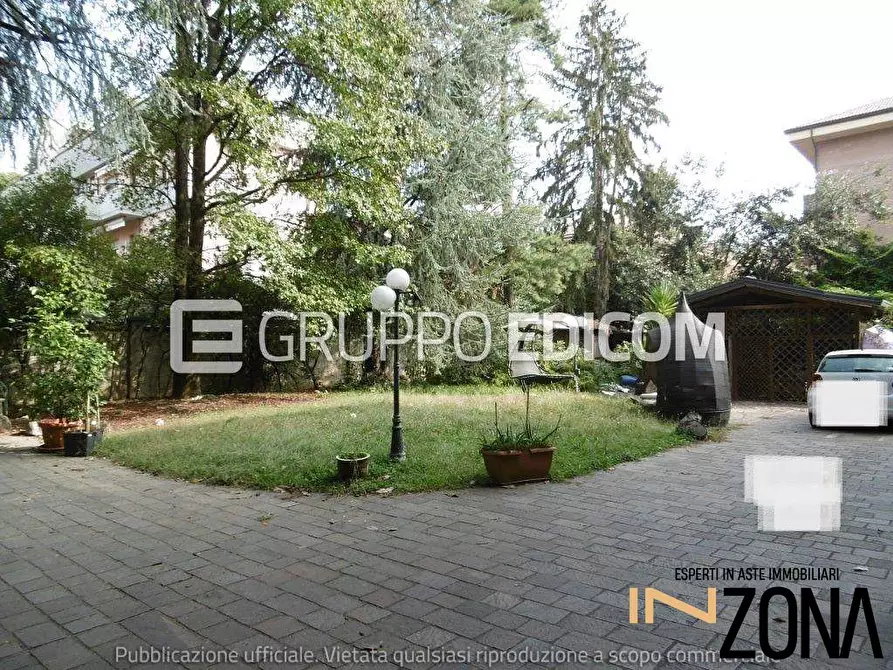 Immagine 3 di Villa in vendita  56 a Bovisio-Masciago