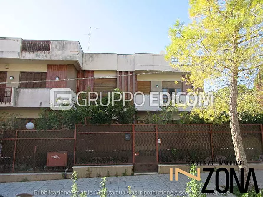 Immagine 1 di Villa in vendita  a Manfredonia