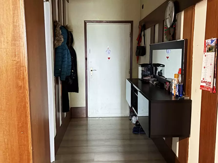 Immagine 3 di Appartamento in vendita  24 a Besana In Brianza