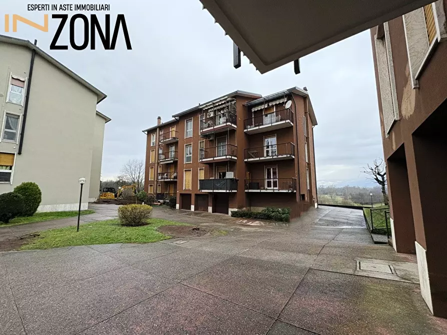 Immagine 4 di Appartamento in vendita  24 a Besana In Brianza