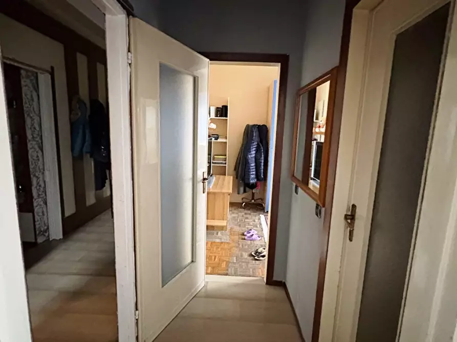 Immagine 10 di Appartamento in vendita  24 a Besana In Brianza