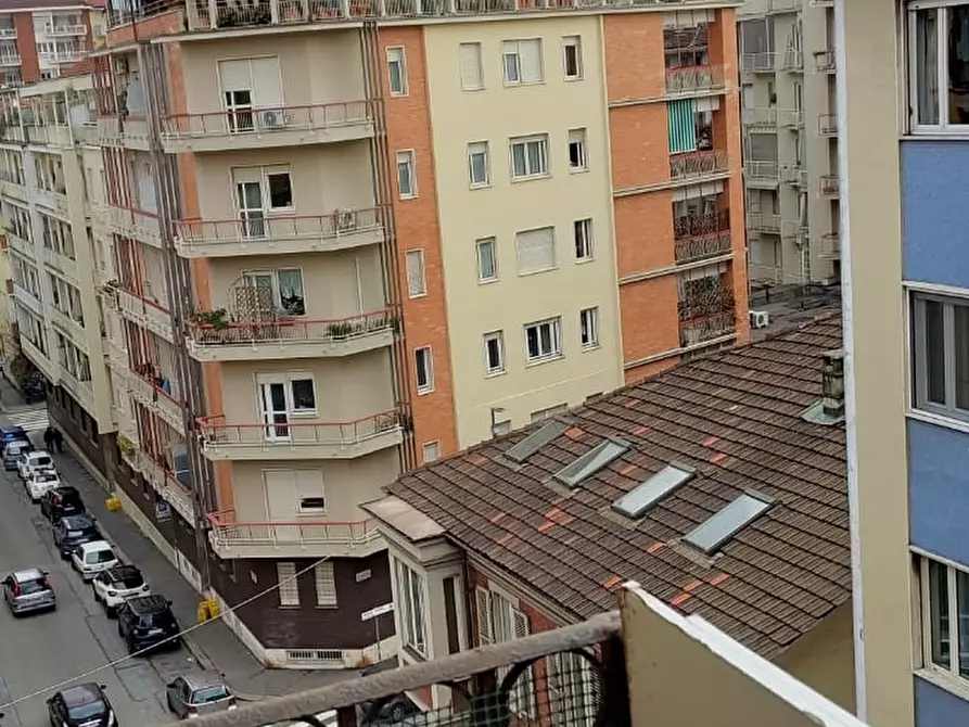 Immagine 4 di Appartamento in vendita  21 a Torino