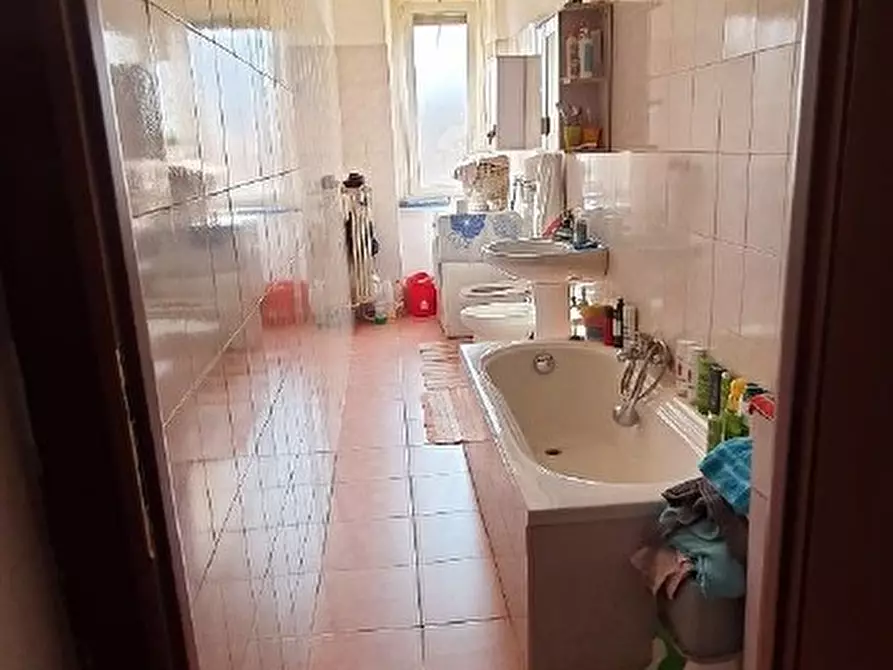 Immagine 9 di Appartamento in vendita  17 a Torino