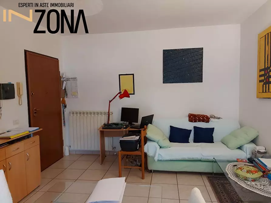 Immagine 5 di Appartamento in vendita  7-9-11 a Tortoreto