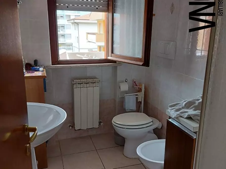 Immagine 6 di Appartamento in vendita  7-9-11 a Tortoreto