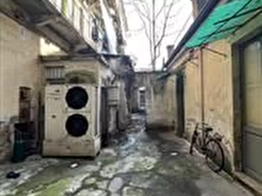 Immagine 5 di Appartamento in vendita  12 a Torino