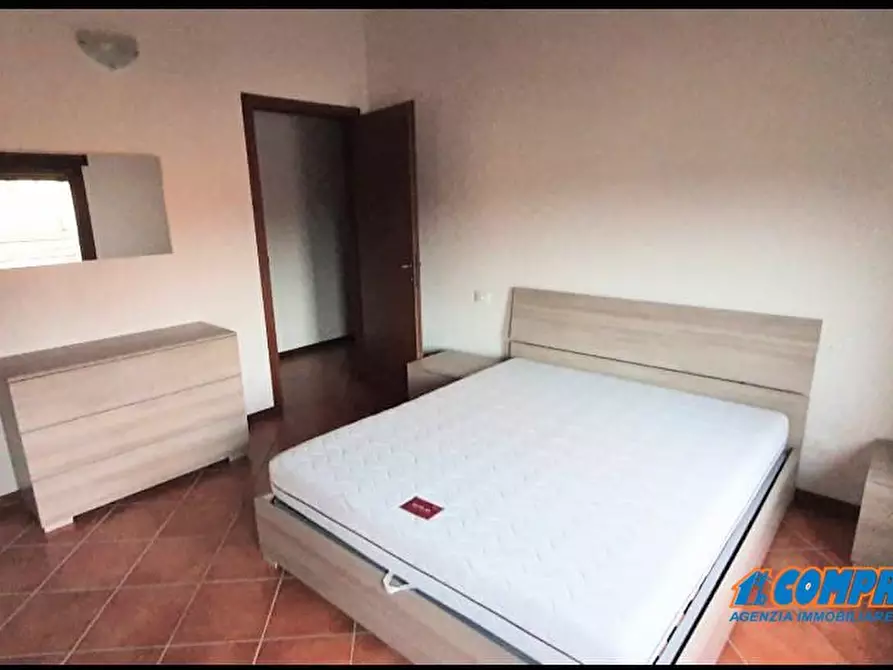 Immagine 2 di Appartamento in affitto  a Urbana