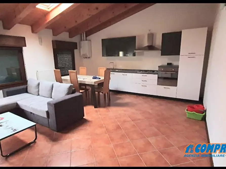 Immagine 1 di Appartamento in affitto  a Urbana