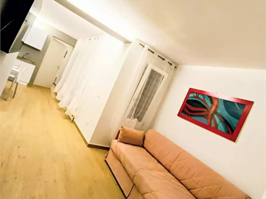 Immagine 3 di Appartamento in affitto  a Bardolino