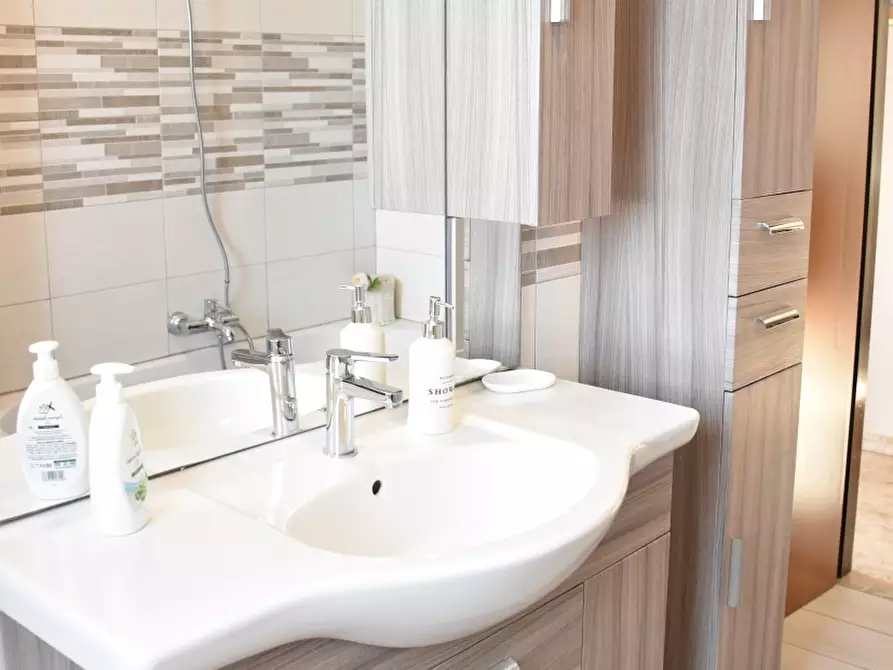 Immagine 10 di Appartamento in affitto  10 a Vasto