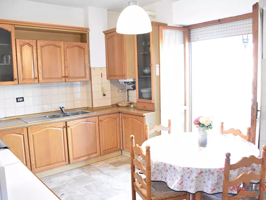 Immagine 3 di Appartamento in affitto  10 a Vasto