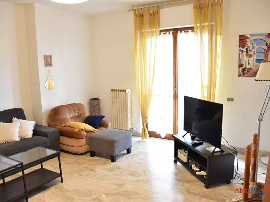 Immagine 2 di Appartamento in affitto  10 a Vasto