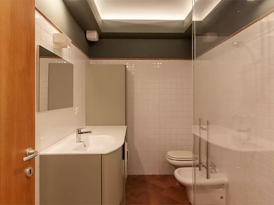 Immagine 8 di Appartamento in affitto  7 a Mandello Del Lario