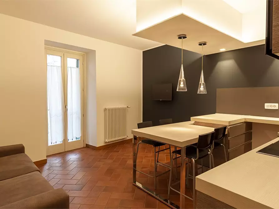 Immagine 1 di Appartamento in affitto  7 a Mandello Del Lario