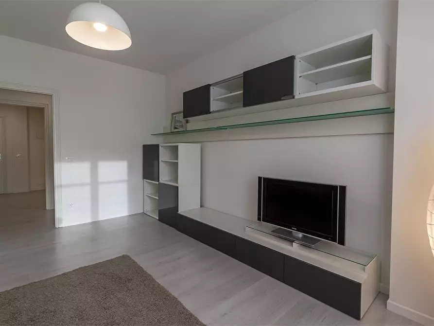 Immagine 7 di Appartamento in affitto  4/1 a Mandello Del Lario