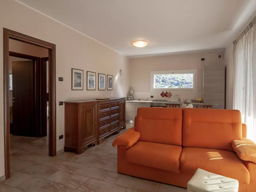 Immagine 9 di Appartamento in affitto  1/A a Mandello Del Lario