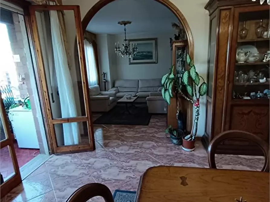 Immagine 3 di Appartamento in affitto  a Livorno