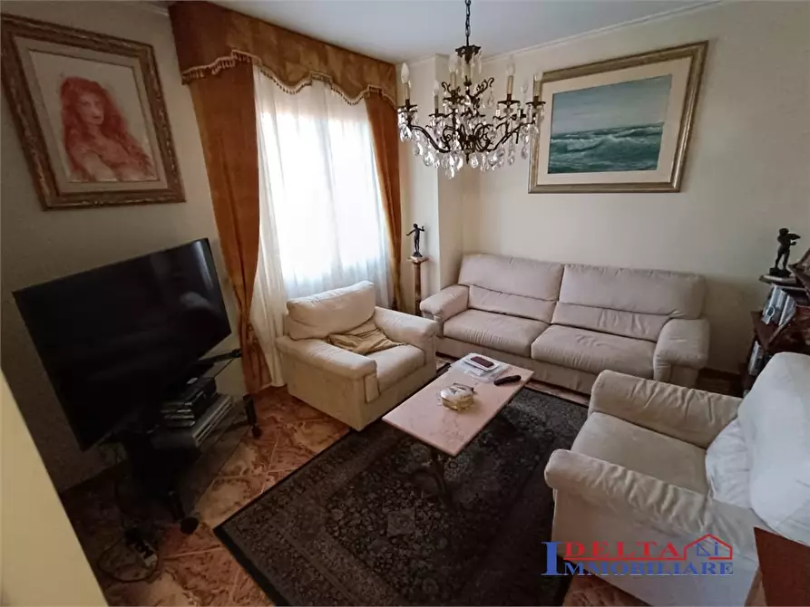 Immagine 2 di Appartamento in affitto  a Livorno