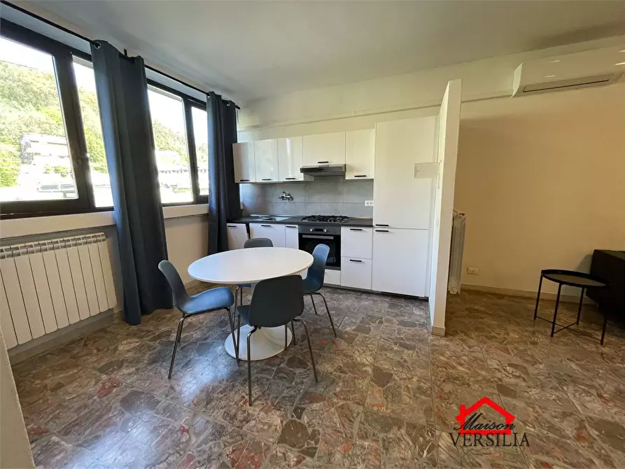 Immagine 2 di Appartamento in affitto  a Carrara
