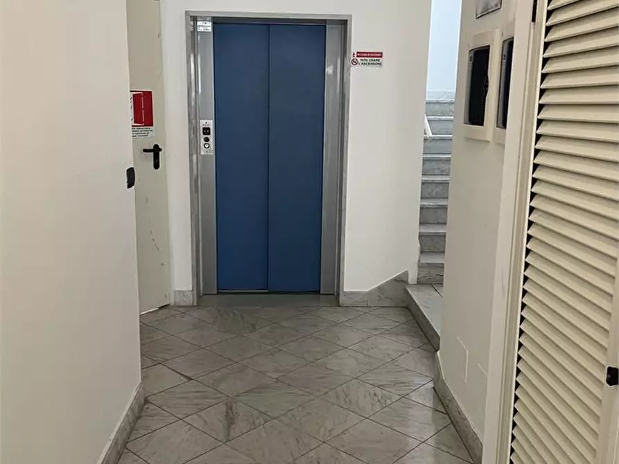 Immagine 2 di Appartamento in affitto  480 a Massa