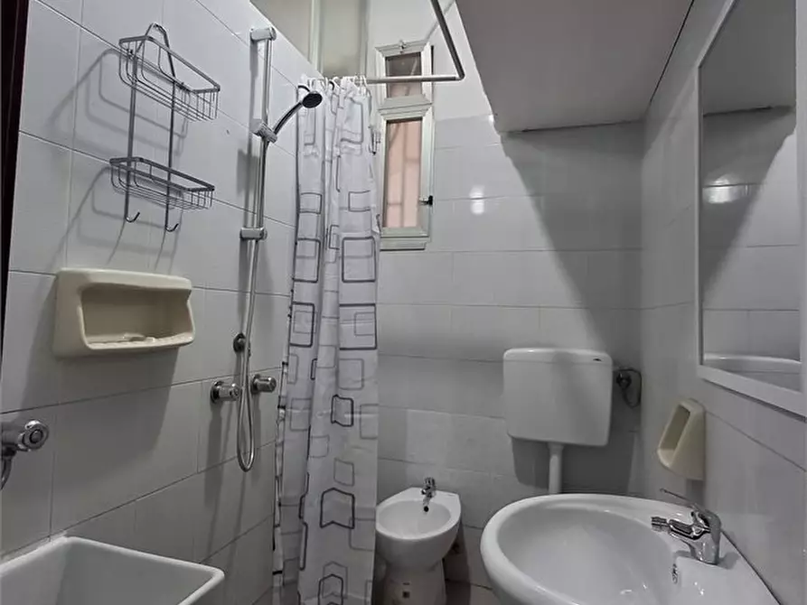 Immagine 7 di Appartamento in affitto  5 a Messina