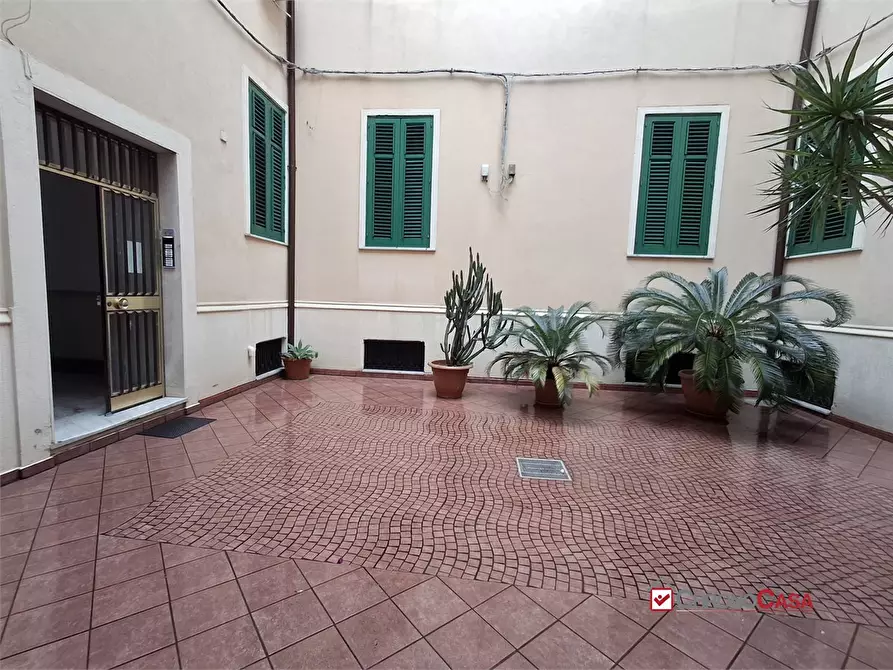 Immagine 1 di Appartamento in affitto  5 a Messina
