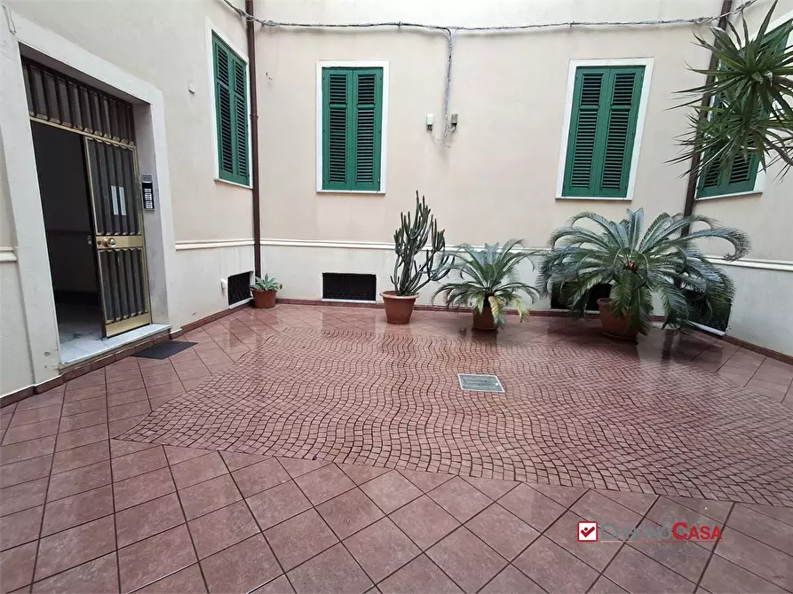 Immagine 2 di Appartamento in affitto  5 a Messina