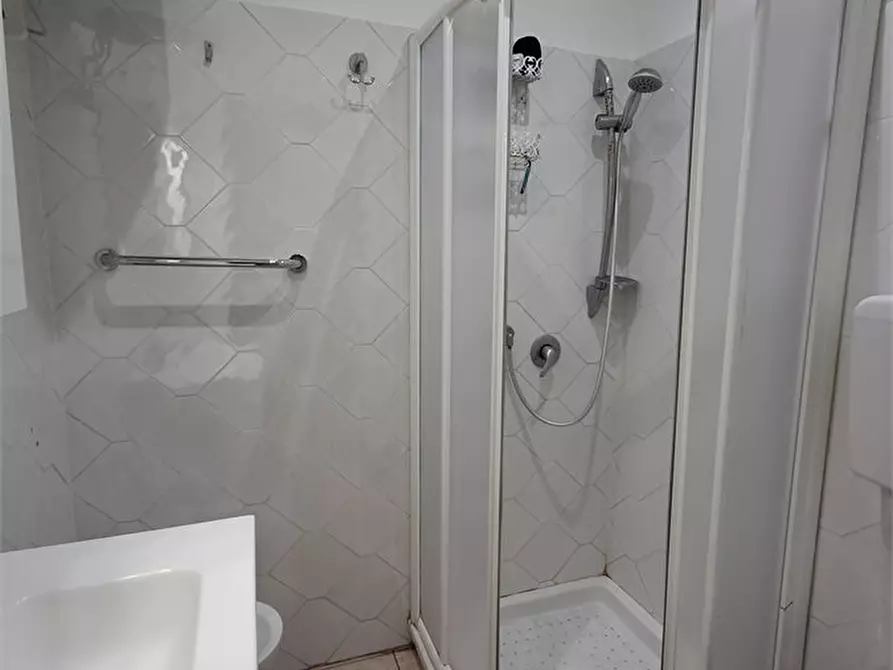 Immagine 7 di Appartamento in affitto  a Messina