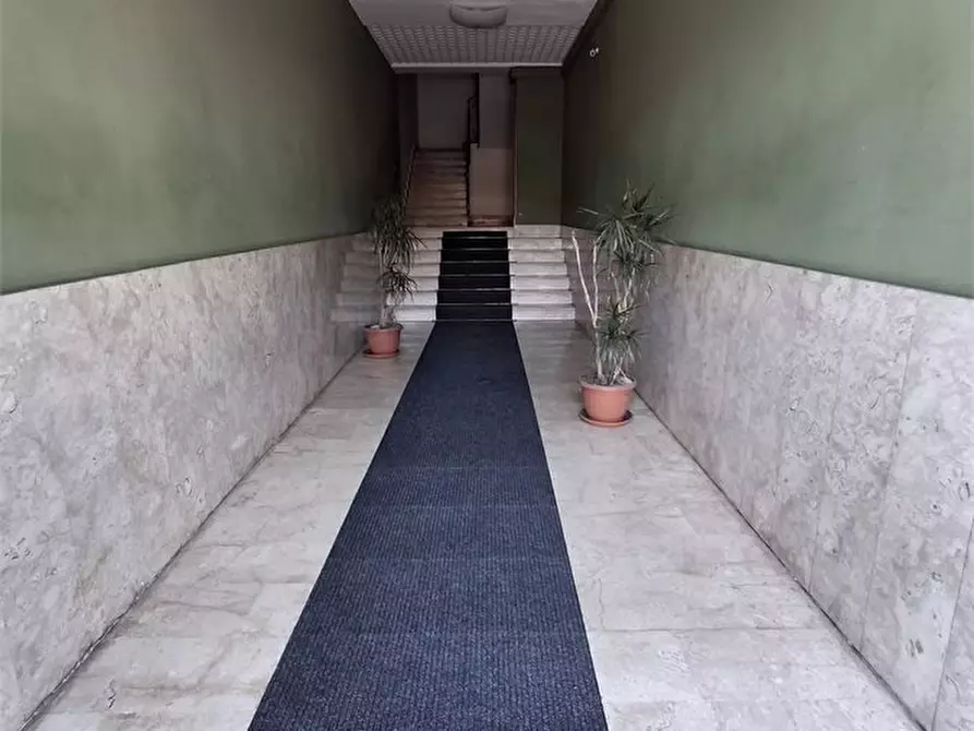 Immagine 5 di Appartamento in affitto  a Messina