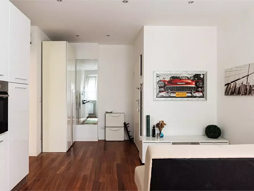 Immagine 10 di Appartamento in affitto  8 a Milano