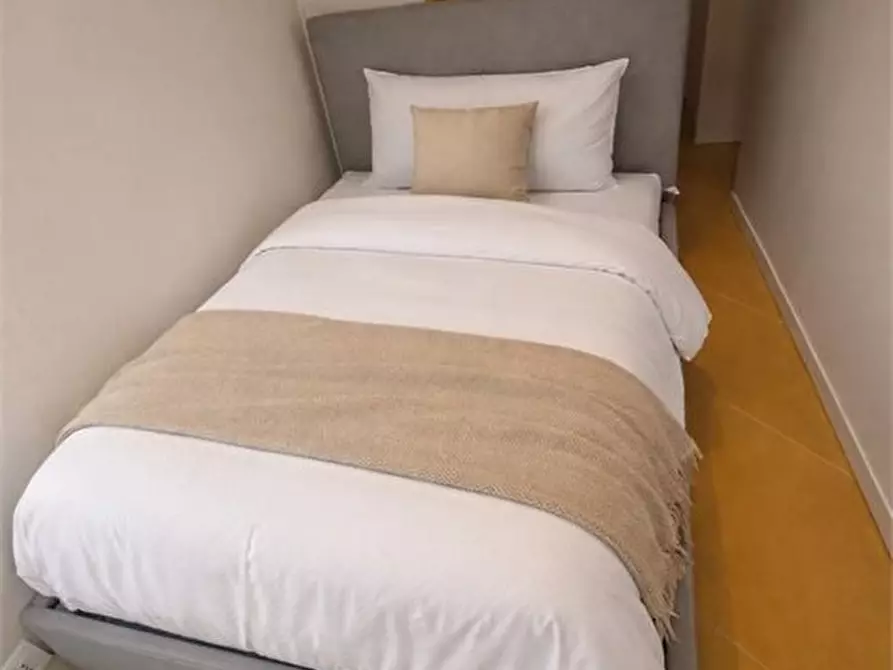 Immagine 5 di Appartamento in affitto  9 a Milano