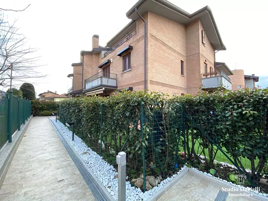 Immagine 1 di Appartamento in affitto  1 a Carate Brianza