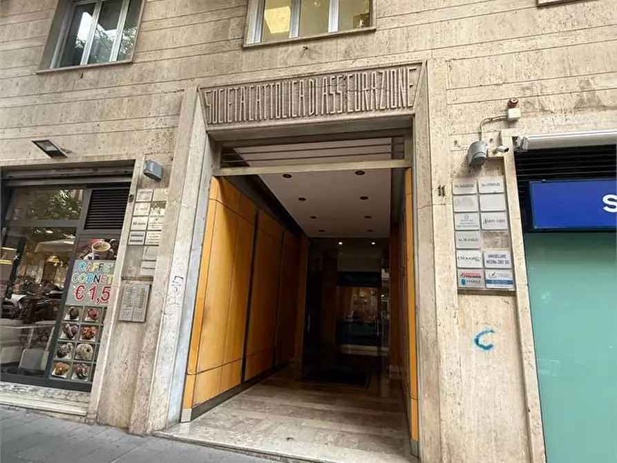 Immagine 10 di Appartamento in affitto  a Napoli