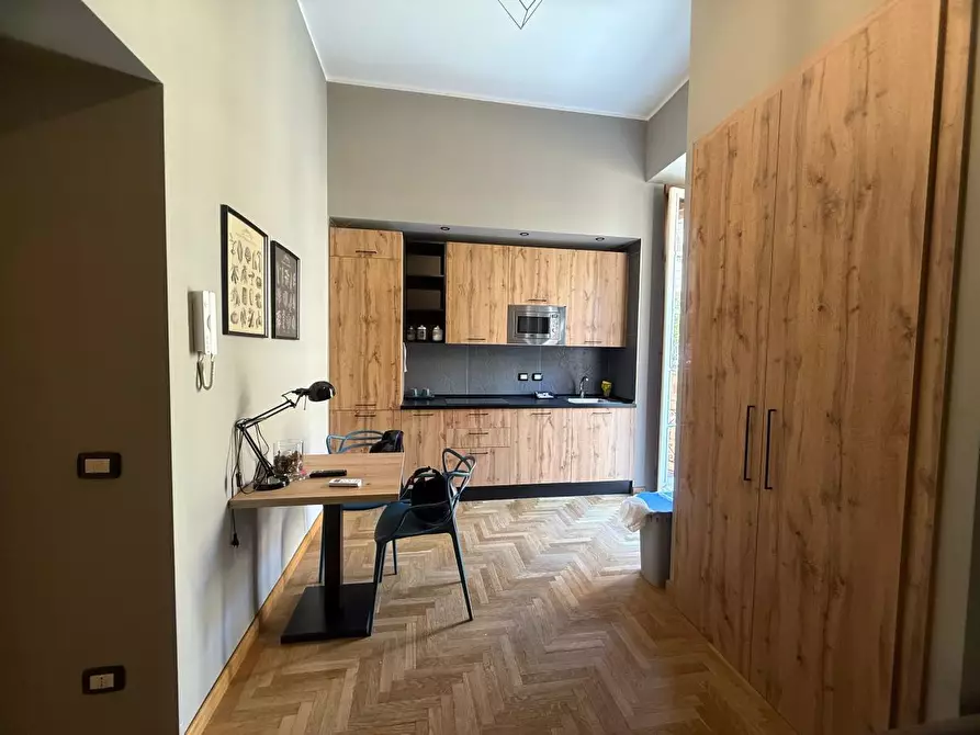 Immagine 8 di Appartamento in affitto  a Napoli